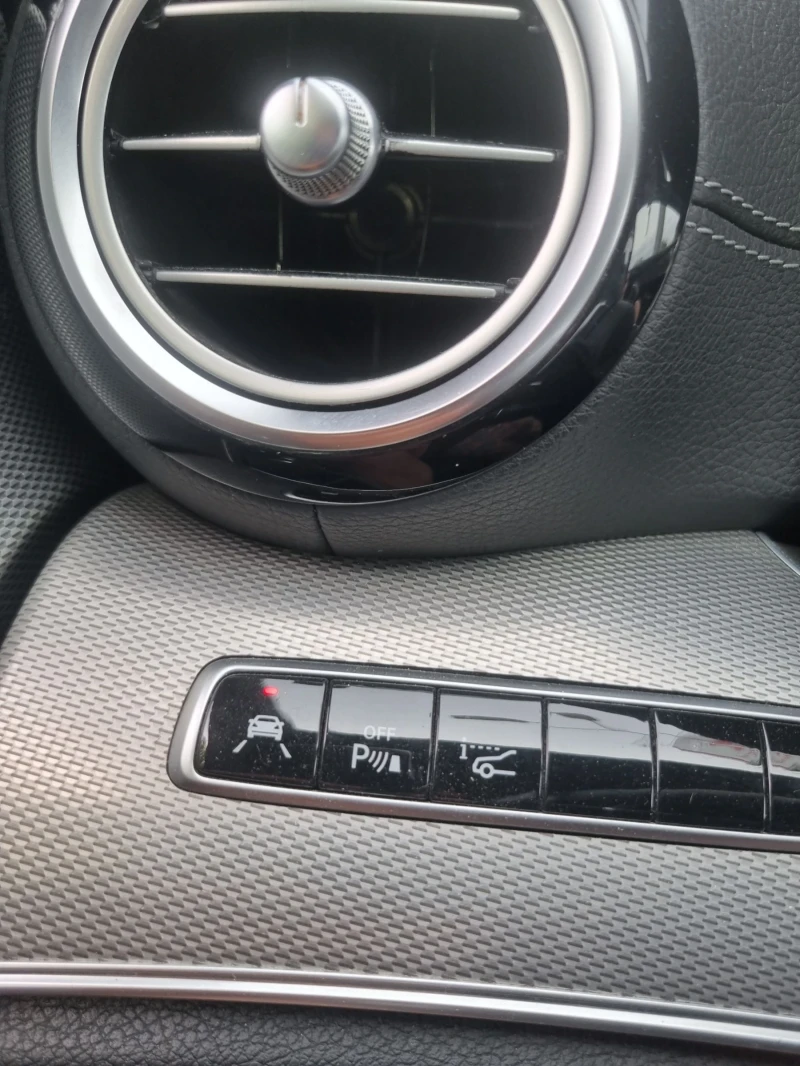 Mercedes-Benz E 220 Mercedes e220 AMG, снимка 8 - Автомобили и джипове - 52308095