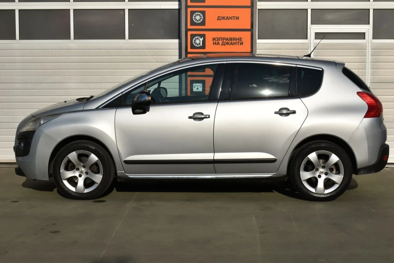 Peugeot 3008 1.6Т Автоматик, снимка 8 - Автомобили и джипове - 51522620