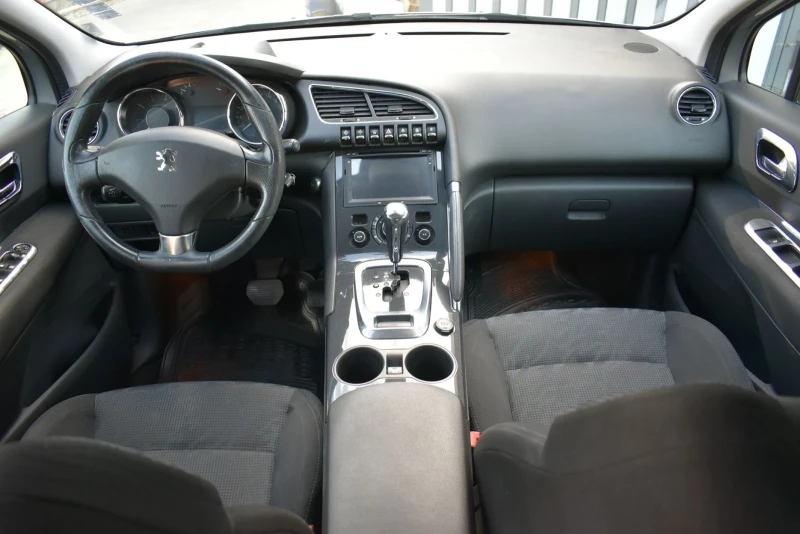 Peugeot 3008 1.6Т Автоматик, снимка 10 - Автомобили и джипове - 51522620