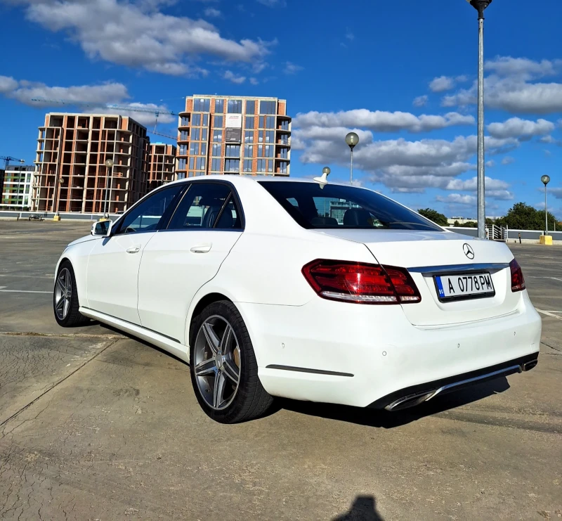 Mercedes-Benz E 200, снимка 9 - Автомобили и джипове - 51799134