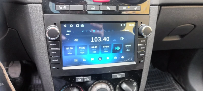 Opel Corsa 1.4, снимка 6 - Автомобили и джипове - 52080792