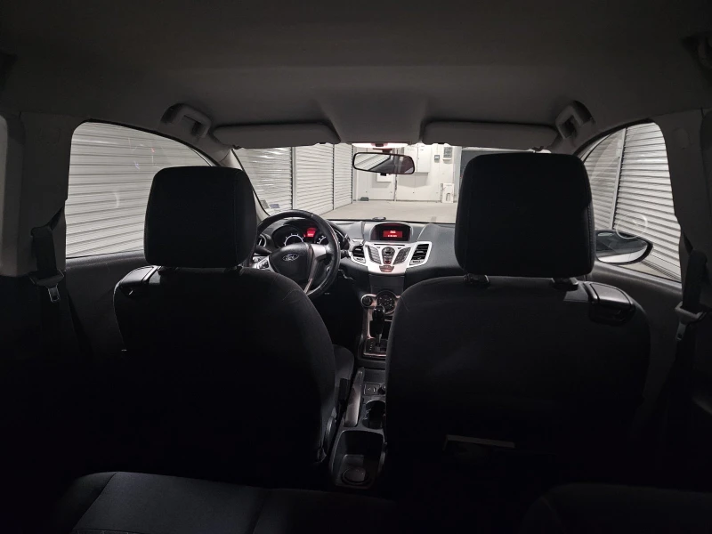 Ford Fiesta 1.4i, снимка 11 - Автомобили и джипове - 52631121