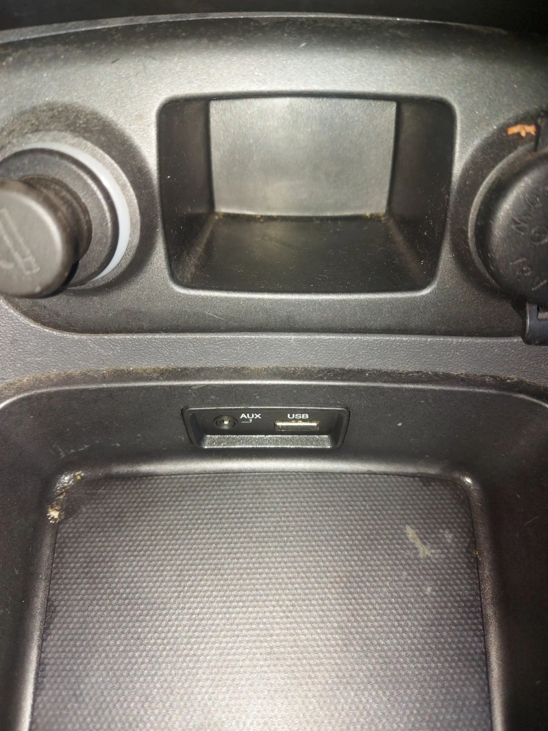 Kia Rio 1.4 Navigator, снимка 11 - Автомобили и джипове - 52739437