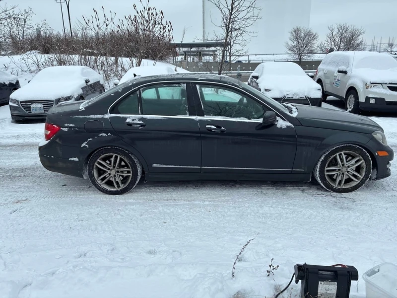 Mercedes-Benz C 300 2014 4MATIC * БЕЗ ПЪРВОНАЧАЛНА ВНОСКА* , снимка 4 - Автомобили и джипове - 52795794