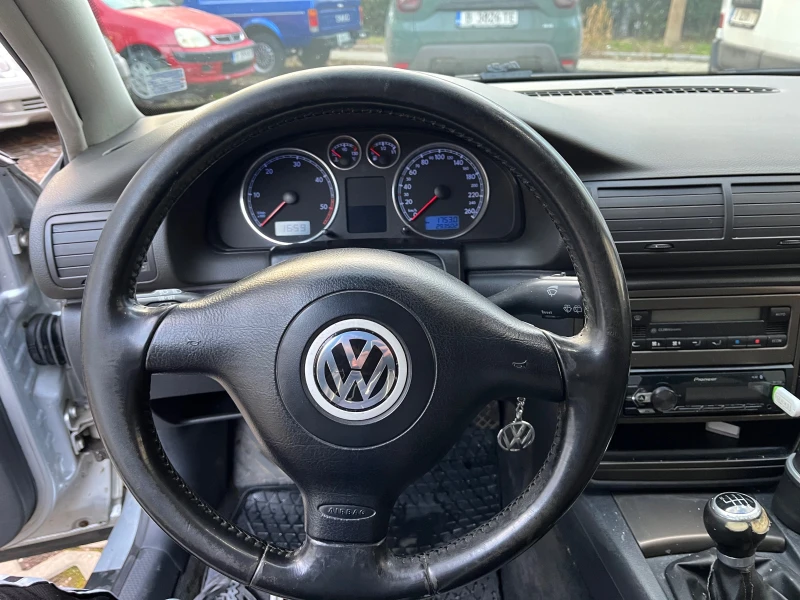 VW Passat 1.9 TDI 131, снимка 16 - Автомобили и джипове - 53407197