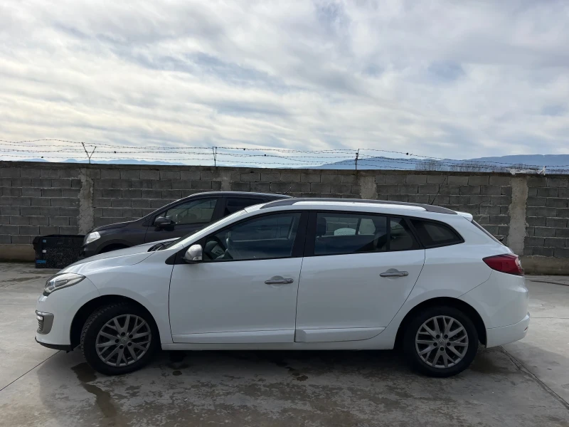 Renault Megane 1.5 DCi 110кс* Facelift* LED* SportLine* Navi* , снимка 8 - Автомобили и джипове - 53475990