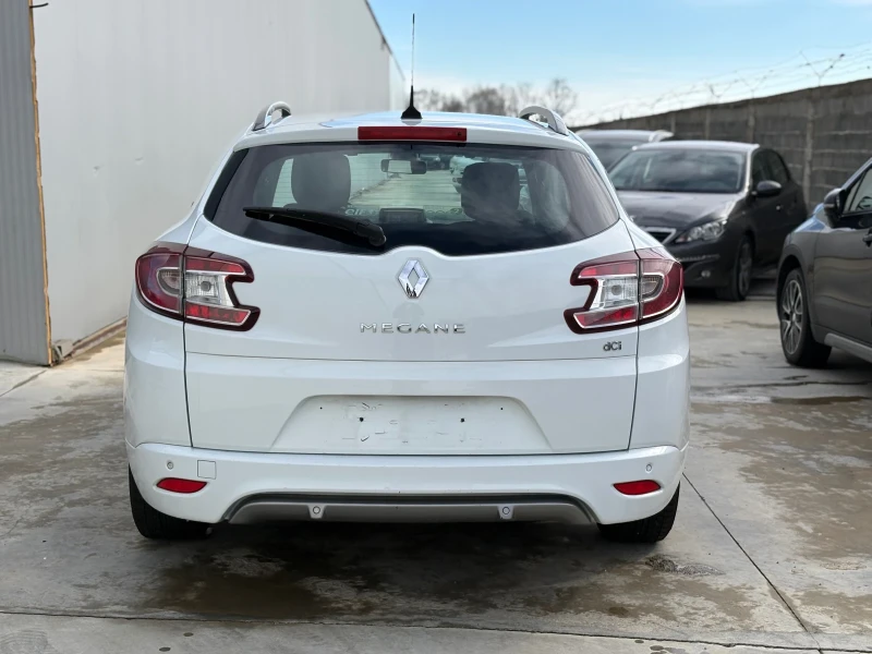 Renault Megane 1.5 DCi 110кс* Facelift* LED* SportLine* Navi* , снимка 6 - Автомобили и джипове - 53475990