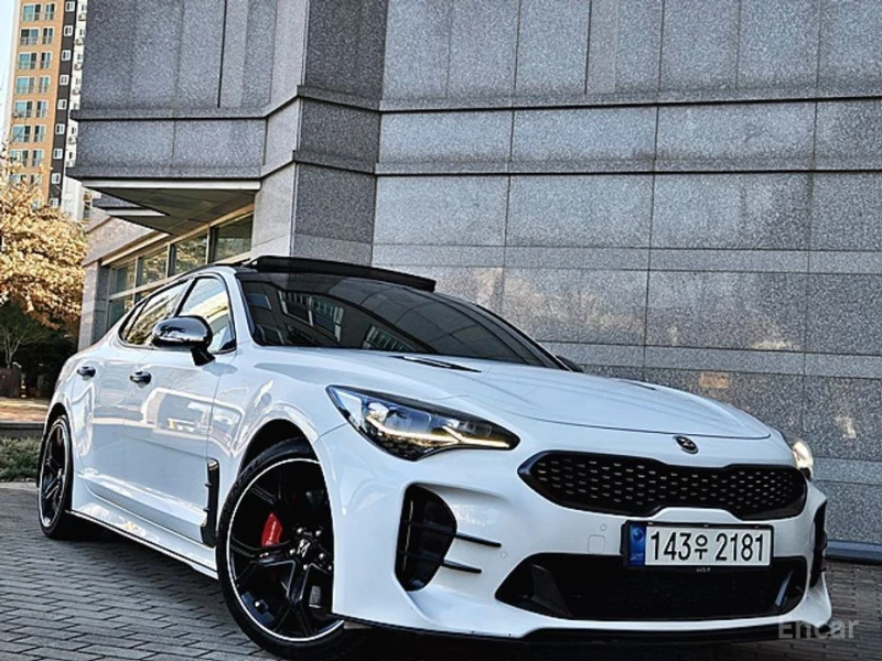 Kia Stinger, снимка 3 - Автомобили и джипове - 53514893