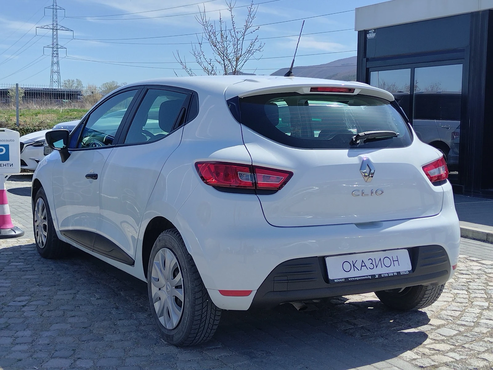 Renault Clio 0.9/75к.с /Life - изображение 7