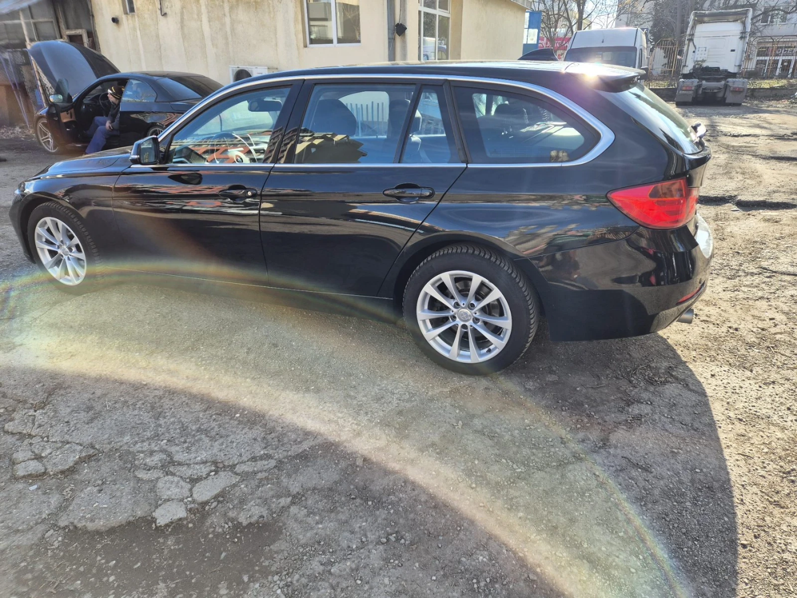 BMW 320  - изображение 6