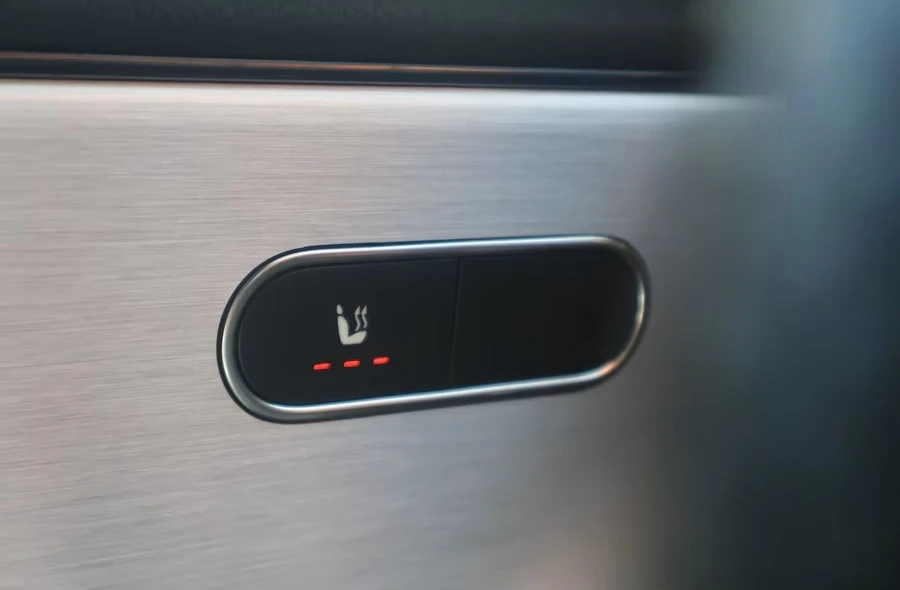 Mercedes-Benz CLA 180 Coupe AMG Line - изображение 8