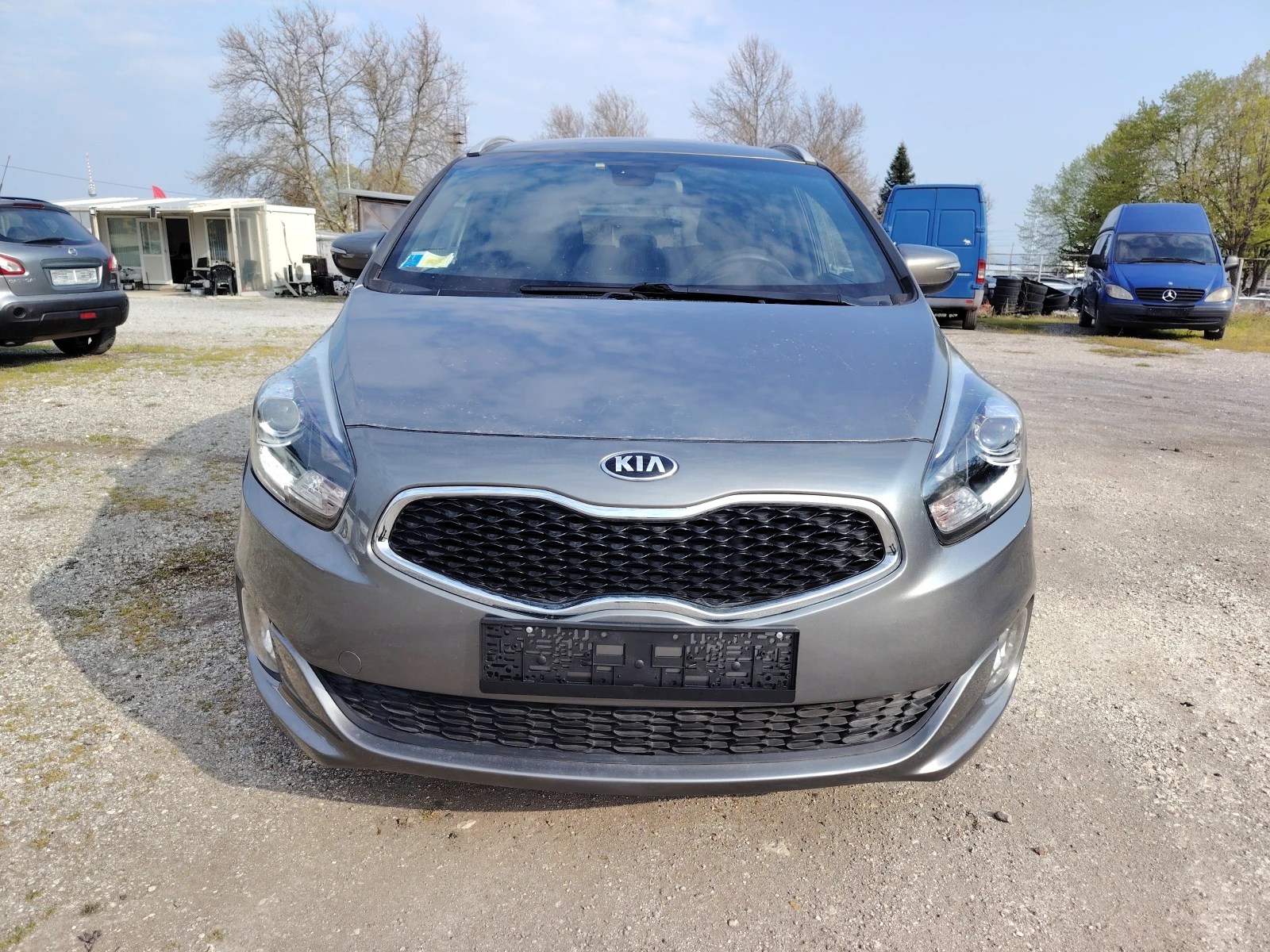 Kia Carens 1.7d 136кс./АВТОМАТ/7места/, снимка 2 - Автомобили и джипове - 54238255