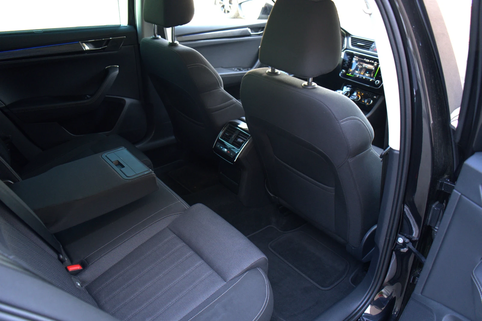 Skoda Superb Škoda Superb Combi 2.0 TDI DSG 150hp | Mobile.bg � ����������� 7