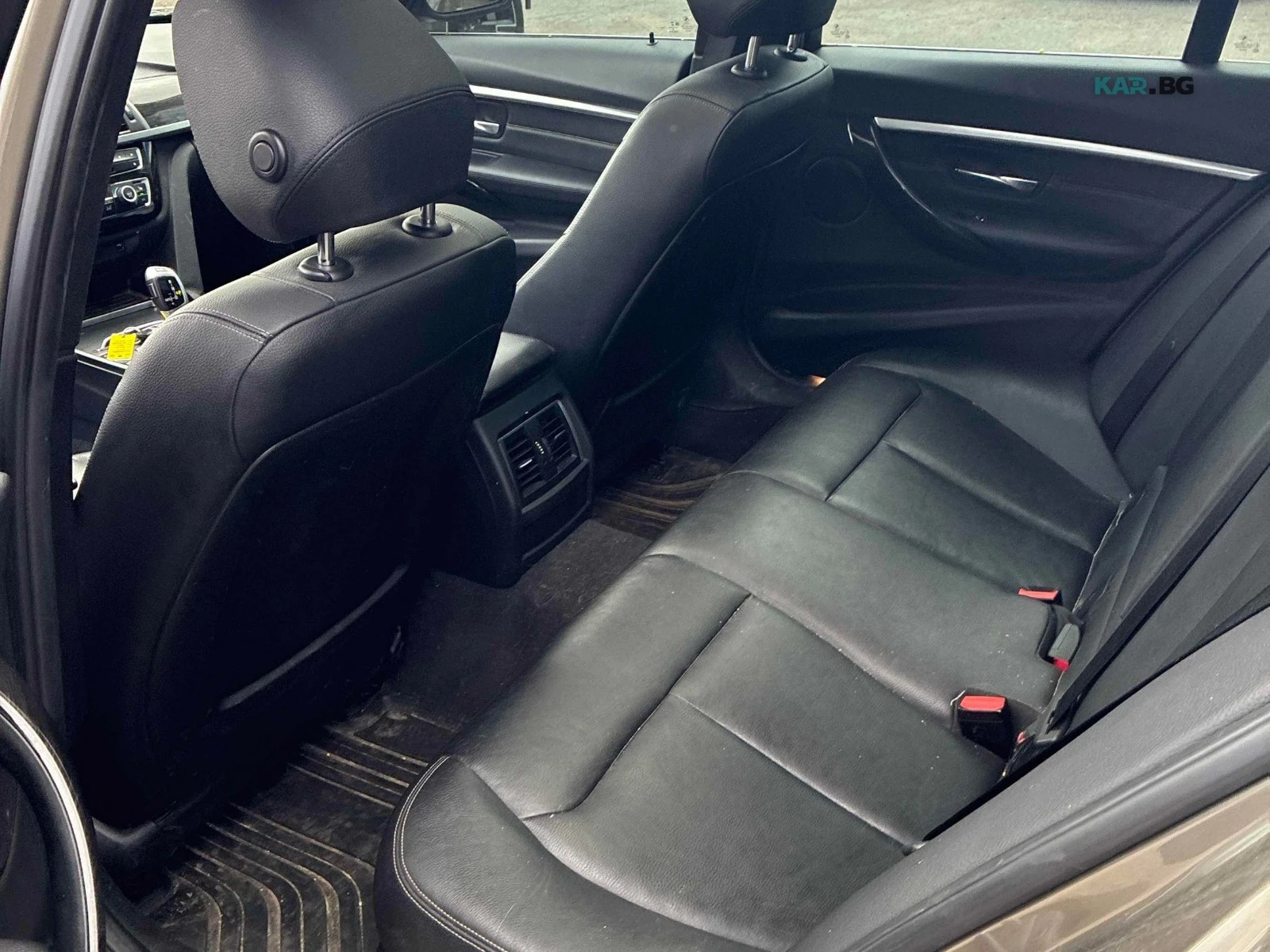 BMW 330 xDrive * АвтоКредит* (ЦЕНА ДО БГ), снимка 11 - Автомобили и джипове - 54732151