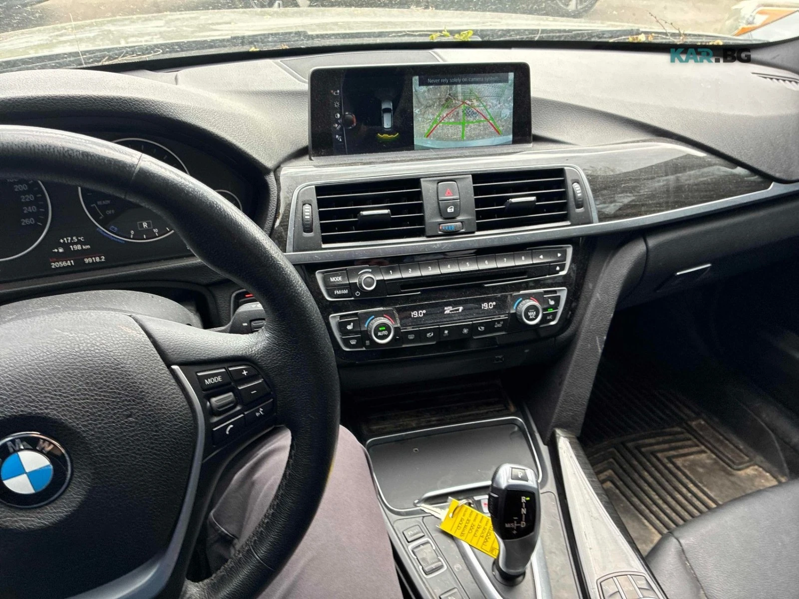 BMW 330 xDrive * АвтоКредит* (ЦЕНА ДО БГ), снимка 9 - Автомобили и джипове - 54732151