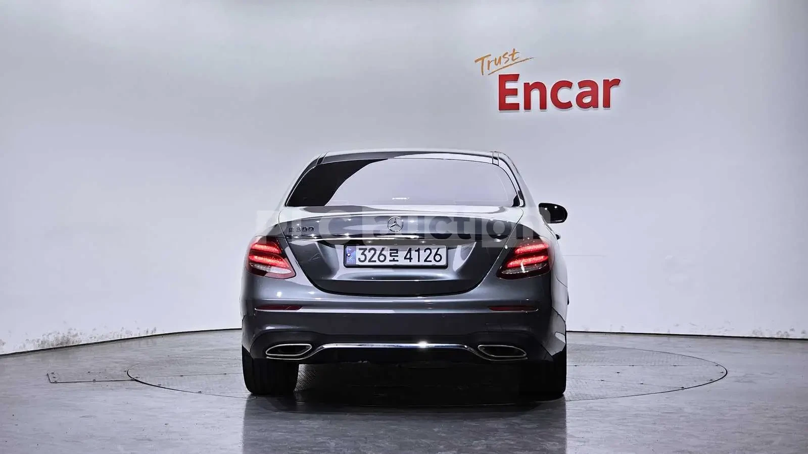 Mercedes-Benz E 300 4MATIC BURMESTER/360/PANO/HEAD UP, снимка 4 - Автомобили и джипове - 55147247