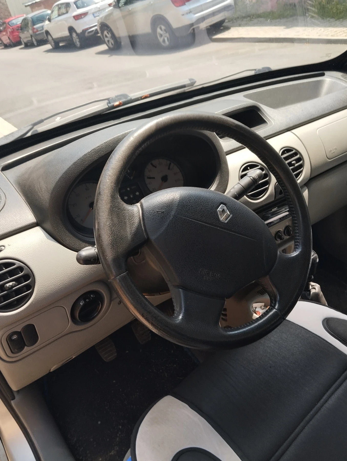 Renault Kangoo, снимка 8 - Автомобили и джипове - 55151732