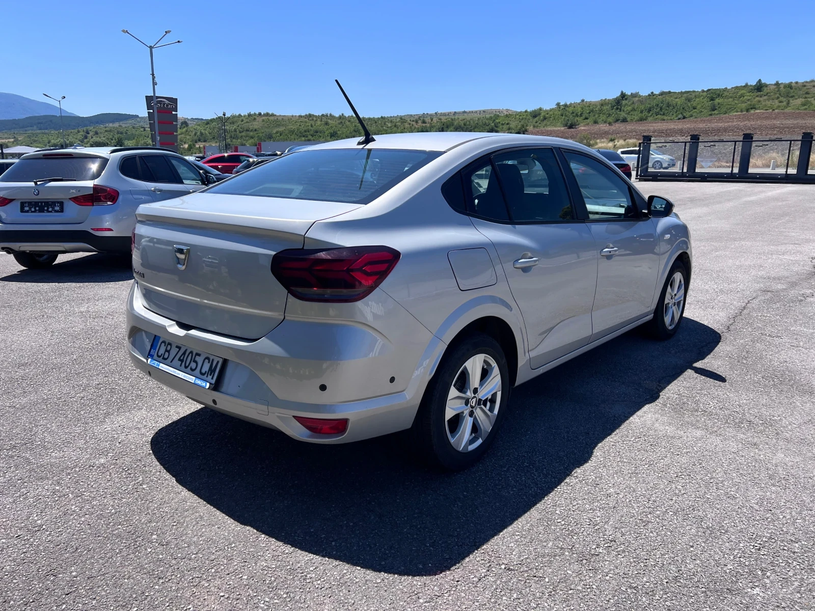 Dacia Logan 1.0i, снимка 4 - Автомобили и джипове - 55240467