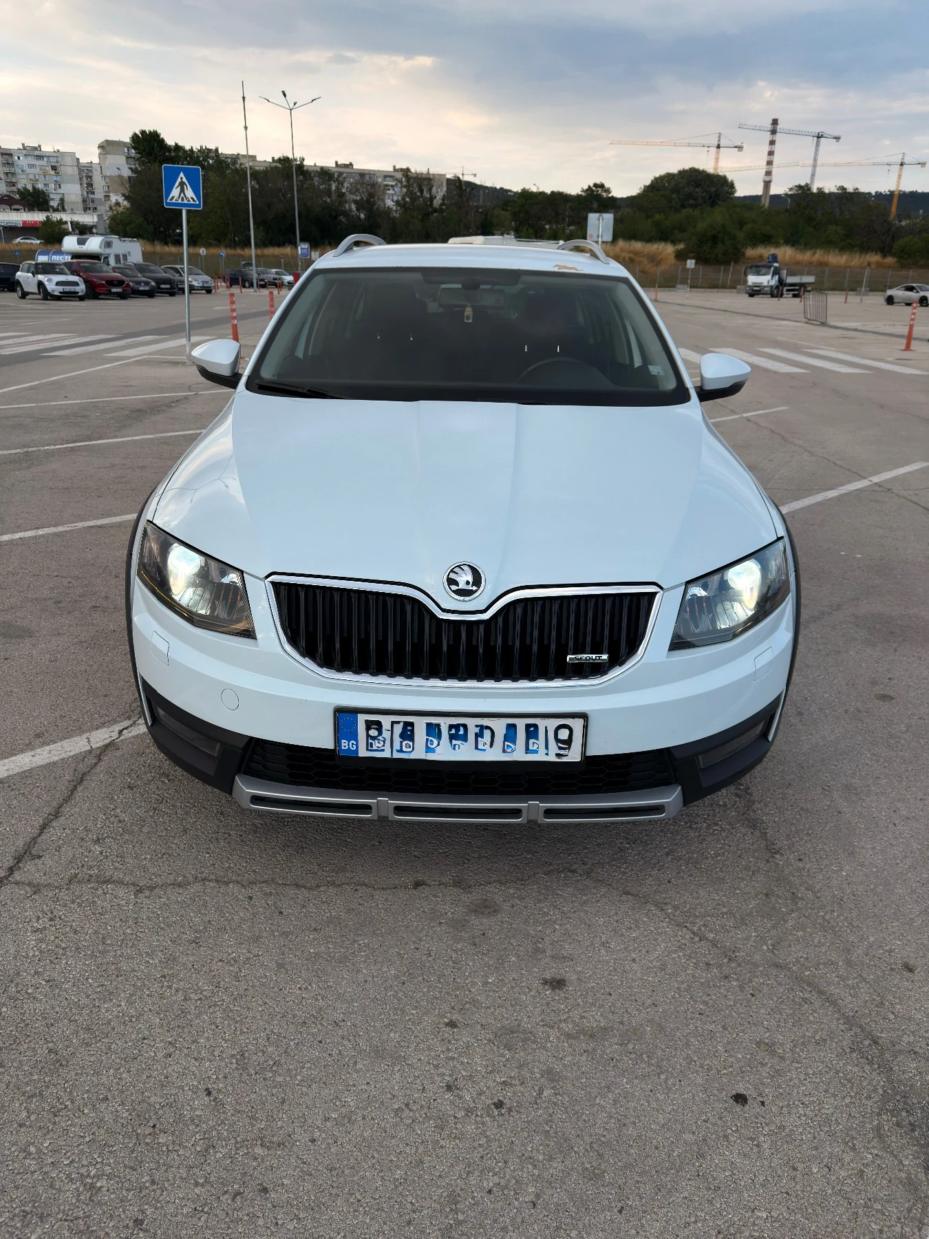 Skoda Octavia Scout , снимка 8 - Автомобили и джипове - 55371554