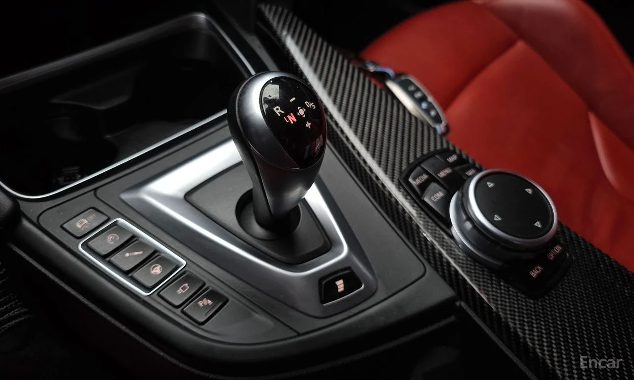 BMW M3 DCT* HARMAN* KARDON* 360* КАМЕРА* ХЕДЪП* ПОДГРЕВ* , снимка 12 - Автомобили и джипове - 55785758