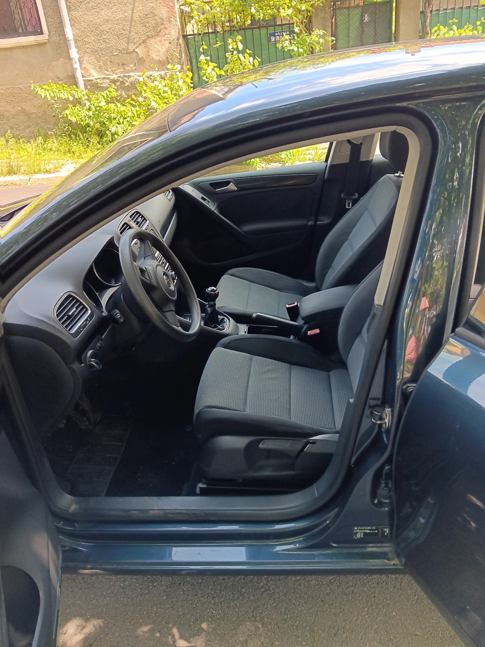 VW Golf 6-1.6MPI-101кс-НОВ ВНОС-ИТАЛИЯ-ОБСЛУЖЕН-ОТЛИЧЕН!!!, снимка 9 - Автомобили и джипове - 55787949