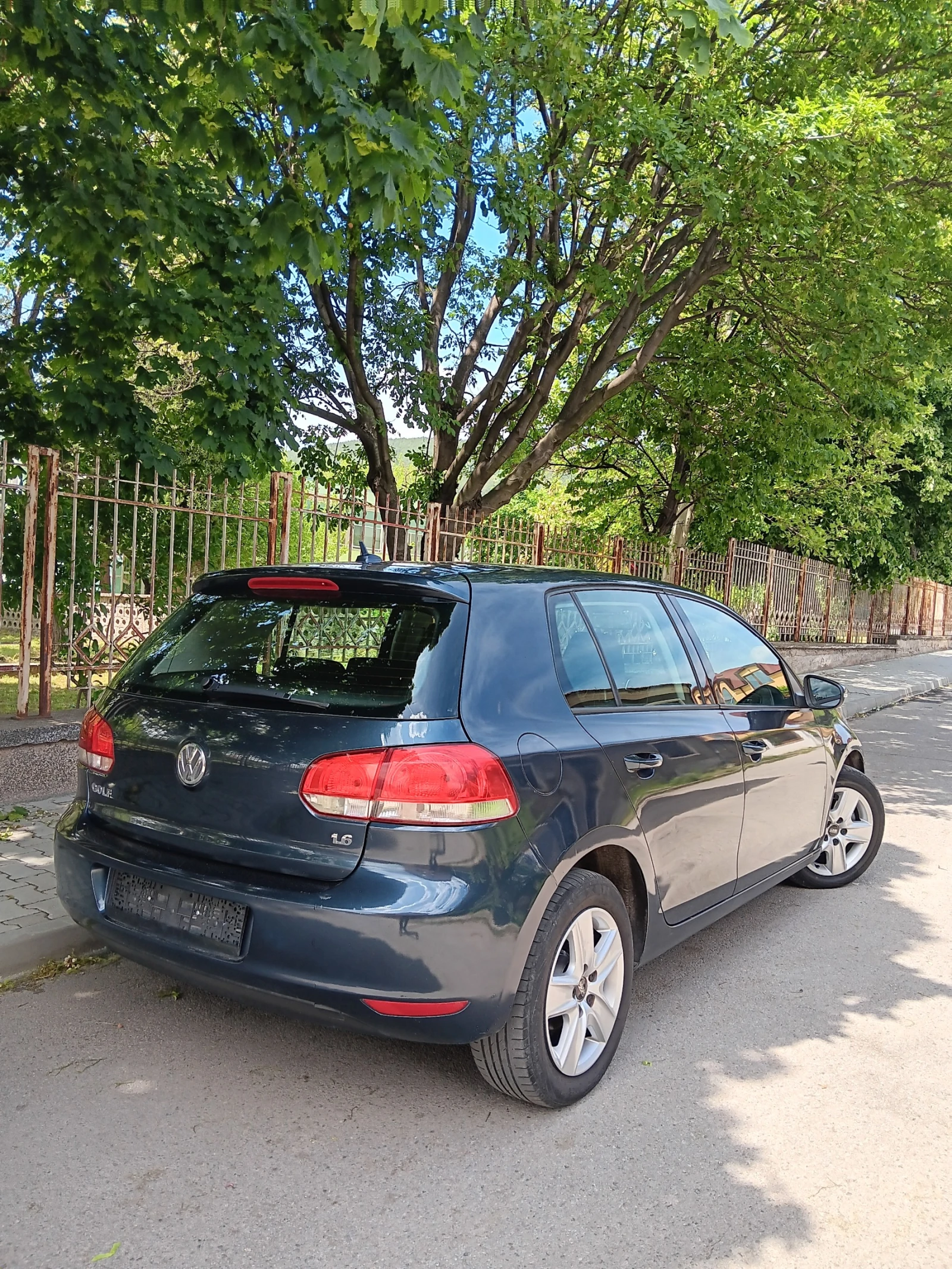 VW Golf 6-1.6MPI-101кс-НОВ ВНОС-ИТАЛИЯ-ОБСЛУЖЕН-ОТЛИЧЕН!!!, снимка 8 - Автомобили и джипове - 55787949