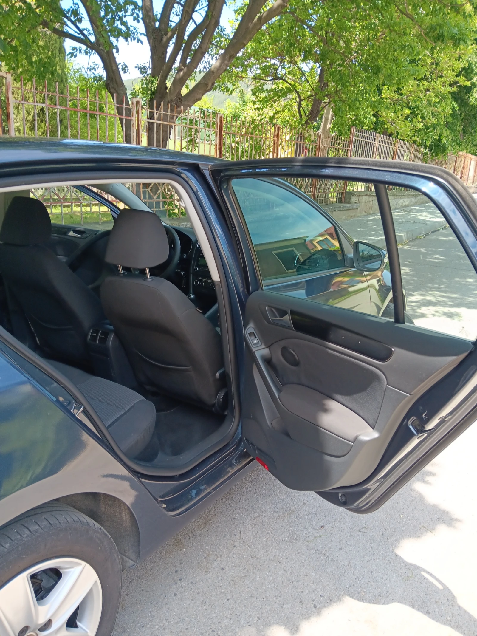 VW Golf 6-1.6MPI-101кс-НОВ ВНОС-ИТАЛИЯ-ОБСЛУЖЕН-ОТЛИЧЕН!!!, снимка 6 - Автомобили и джипове - 55787949