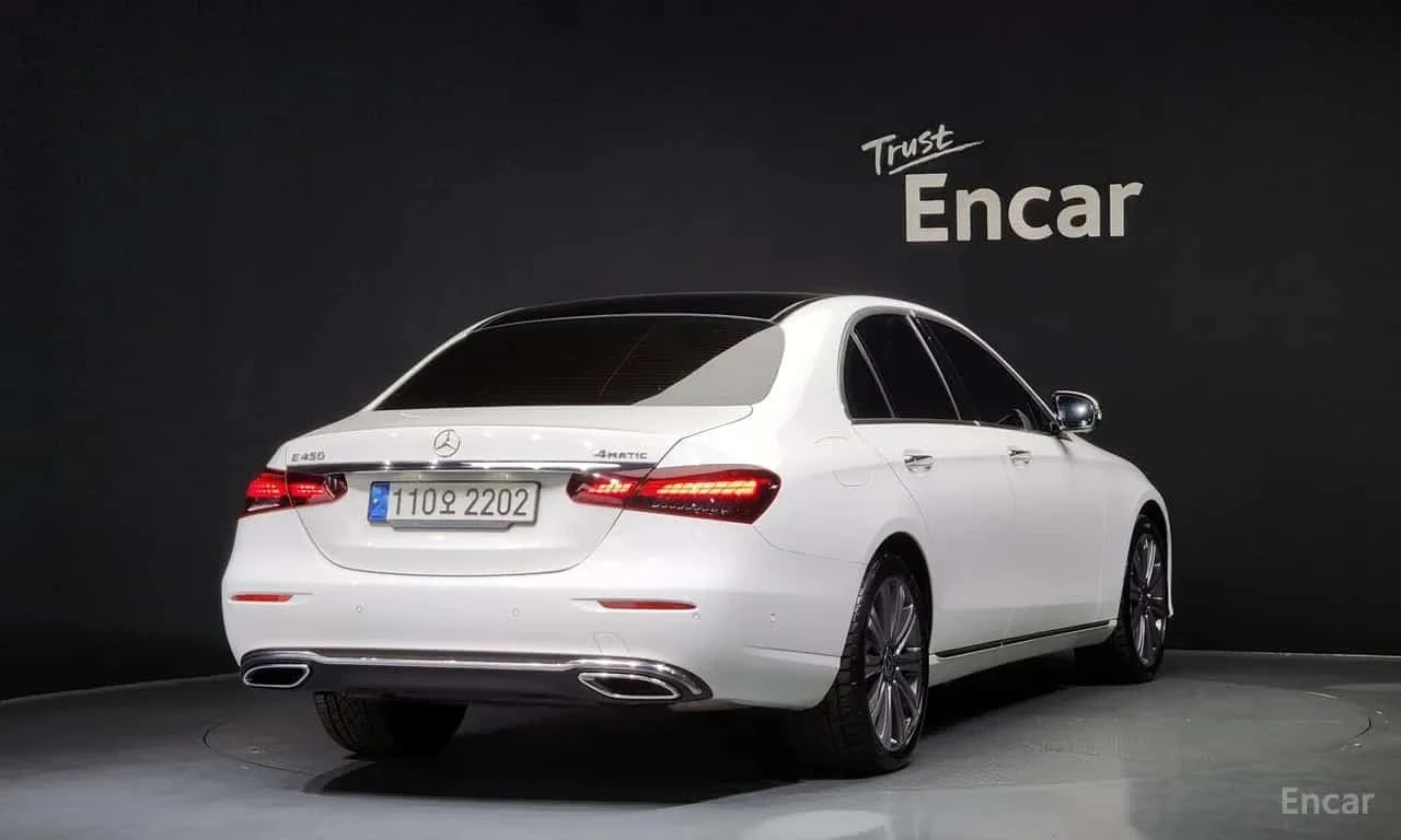 Mercedes-Benz E 450 4MATIC Exclusive/360/ПАНОРАМА/ДИСТРОНИК, снимка 2 - Автомобили и джипове - 55791916