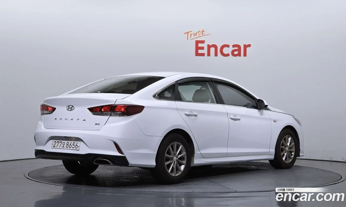 Hyundai Sonata 2.0 Style, снимка 2 - Автомобили и джипове - 55839986