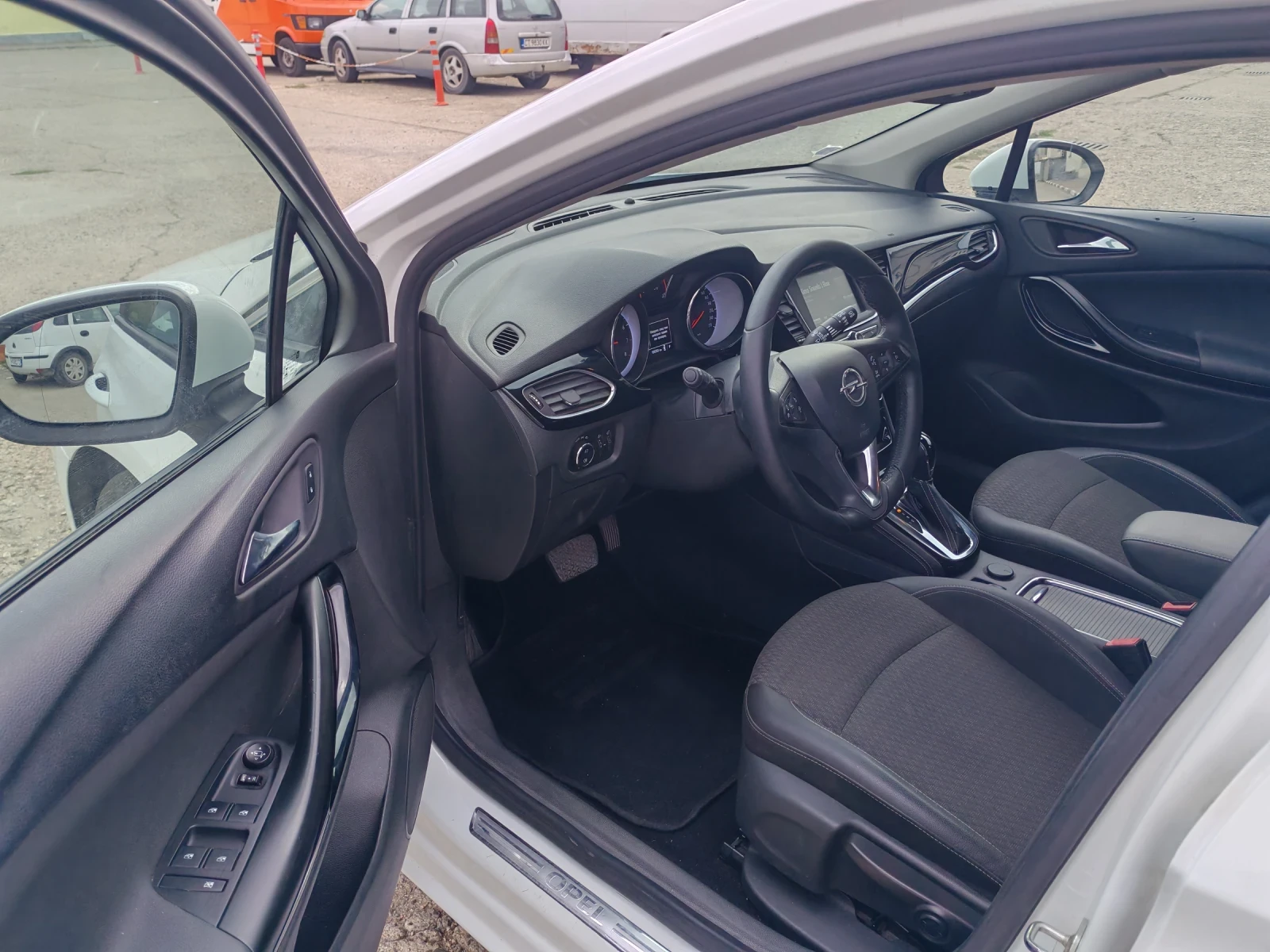 Opel Astra Спешно!, снимка 7 - Автомобили и джипове - 56183708