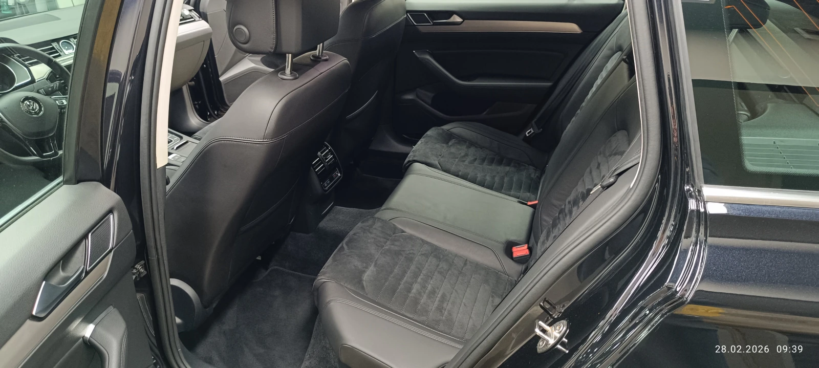 VW Passat 2.0 TDI, 190к.с., 4MOTION, DSG, снимка 9 - Автомобили и джипове - 56283170