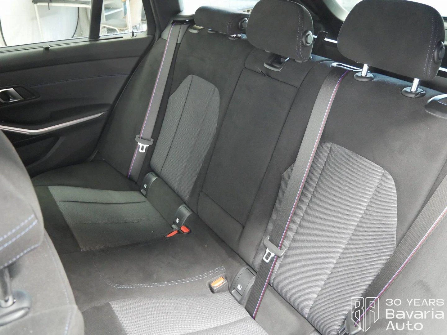 BMW 320 d Touring Sportautomatic, снимка 8 - Автомобили и джипове - 56302716