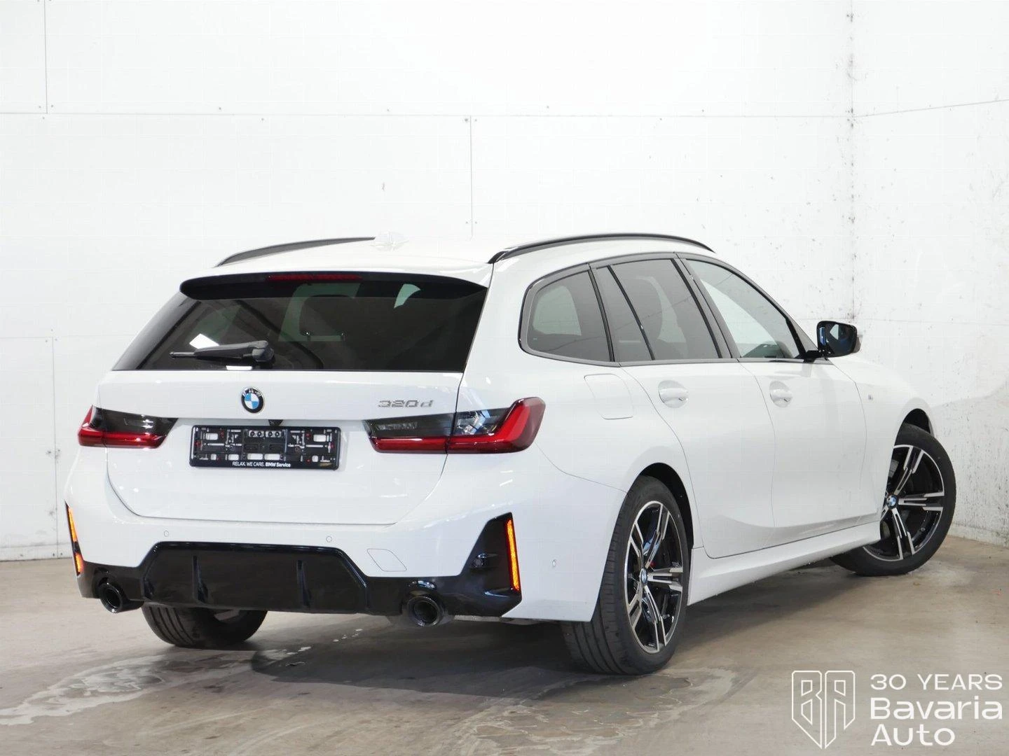 BMW 320 d Touring Sportautomatic, снимка 3 - Автомобили и джипове - 56302716