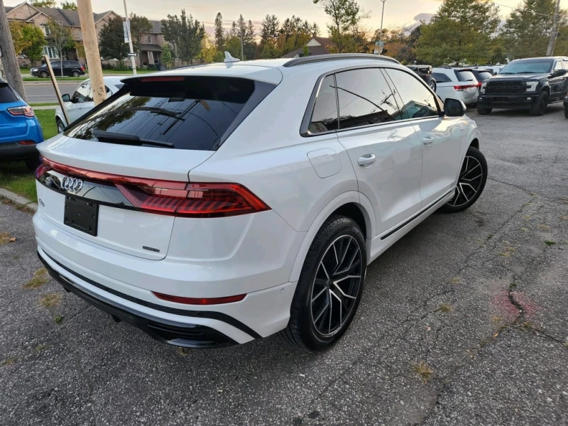Audi Q8 * Progressiv * CARFAX * ЦЕНА ДО БГ, снимка 4 - Автомобили и джипове - 53427816