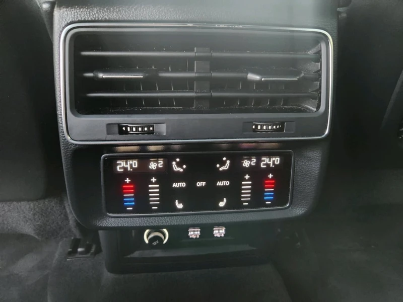 Audi Q8 * Progressiv * CARFAX * ЦЕНА ДО БГ, снимка 15 - Автомобили и джипове - 53427816