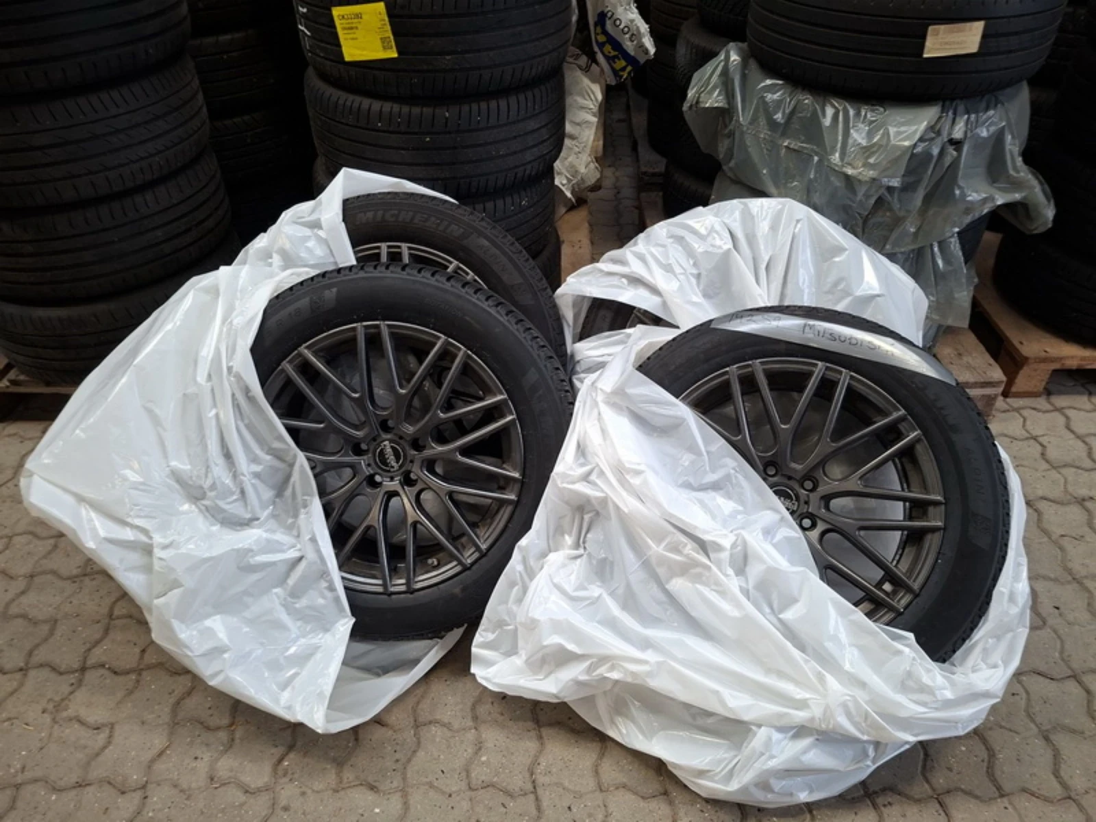 Mitsubishi Outlander Outlander Instyle | 4WD | 2.4 PHEV, снимка 16 - Автомобили и джипове - 53761273