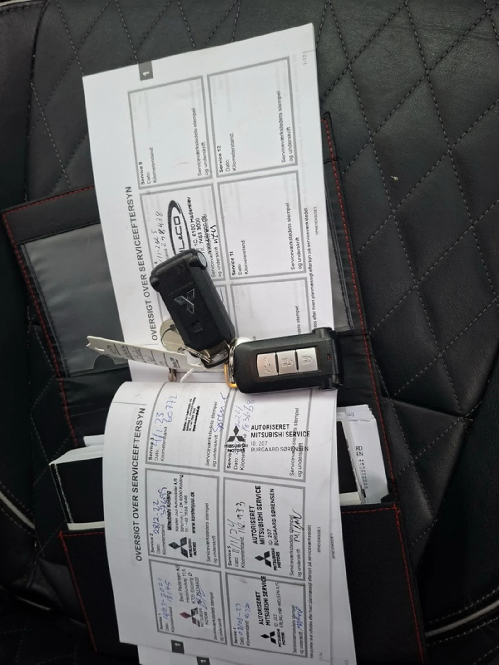 Mitsubishi Outlander Outlander Instyle | 4WD | 2.4 PHEV, снимка 14 - Автомобили и джипове - 53761273