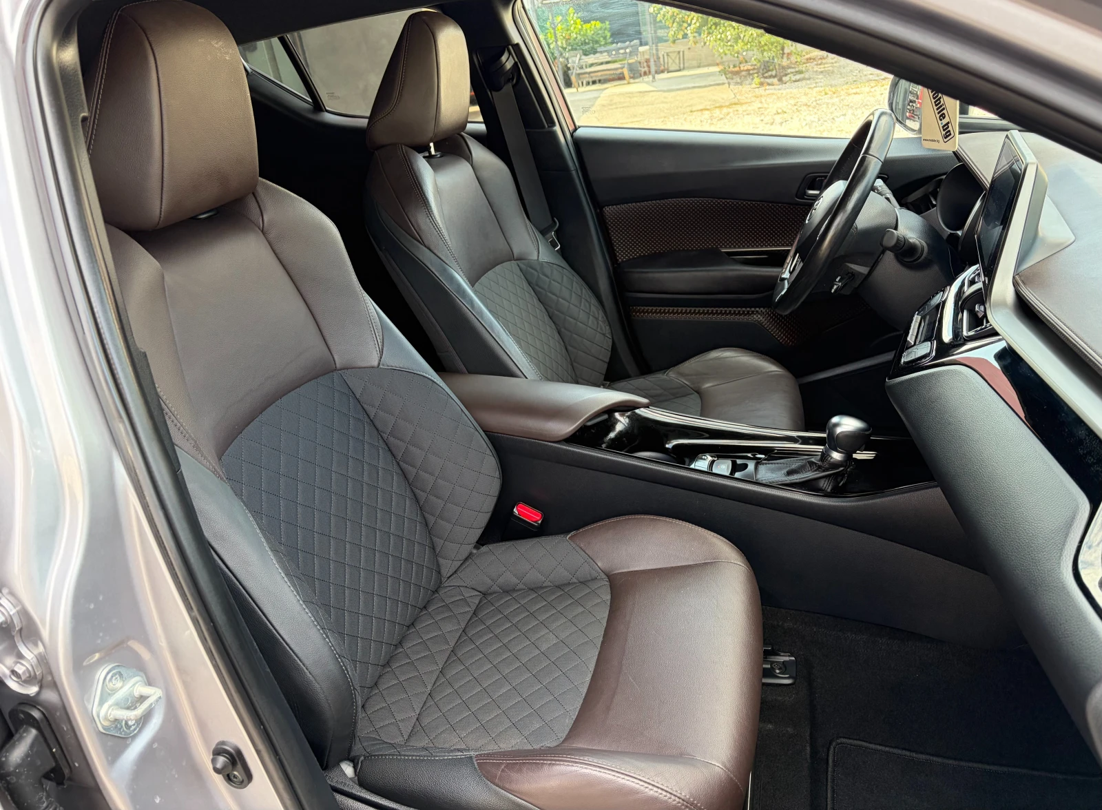 Toyota C-HR 1.8 Hybrid , снимка 13 - Автомобили и джипове - 55430067