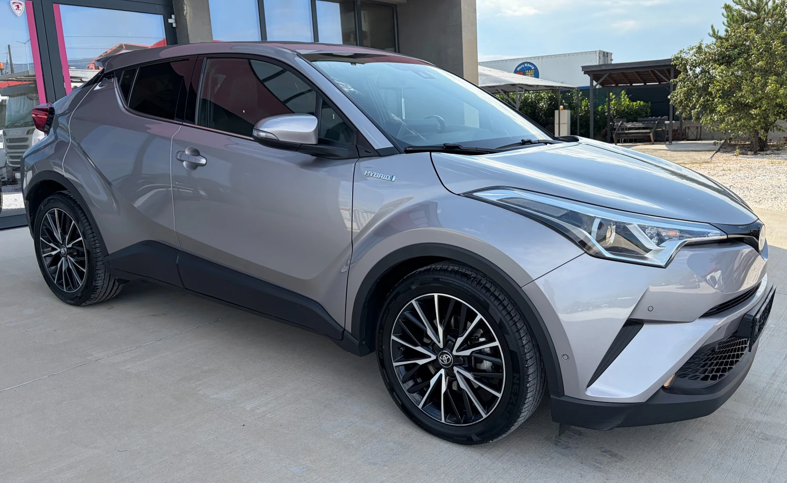 Toyota C-HR 1.8 Hybrid , снимка 3 - Автомобили и джипове - 55430067