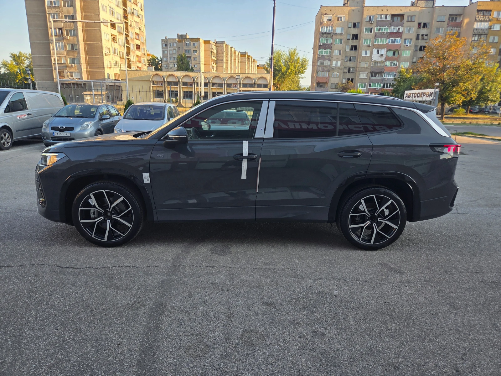 VW Tayron 1.5 eTSI/R-line/HOB!!!Гаранция!!!, снимка 2 - Автомобили и джипове - 55478213