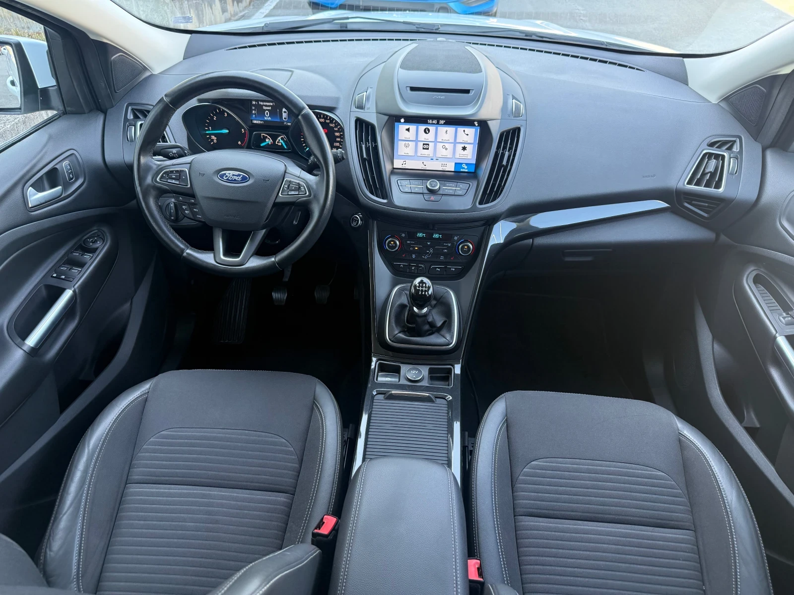 Ford Kuga 2.0CDTI 4WD 97800км, снимка 10 - Автомобили и джипове - 55493775