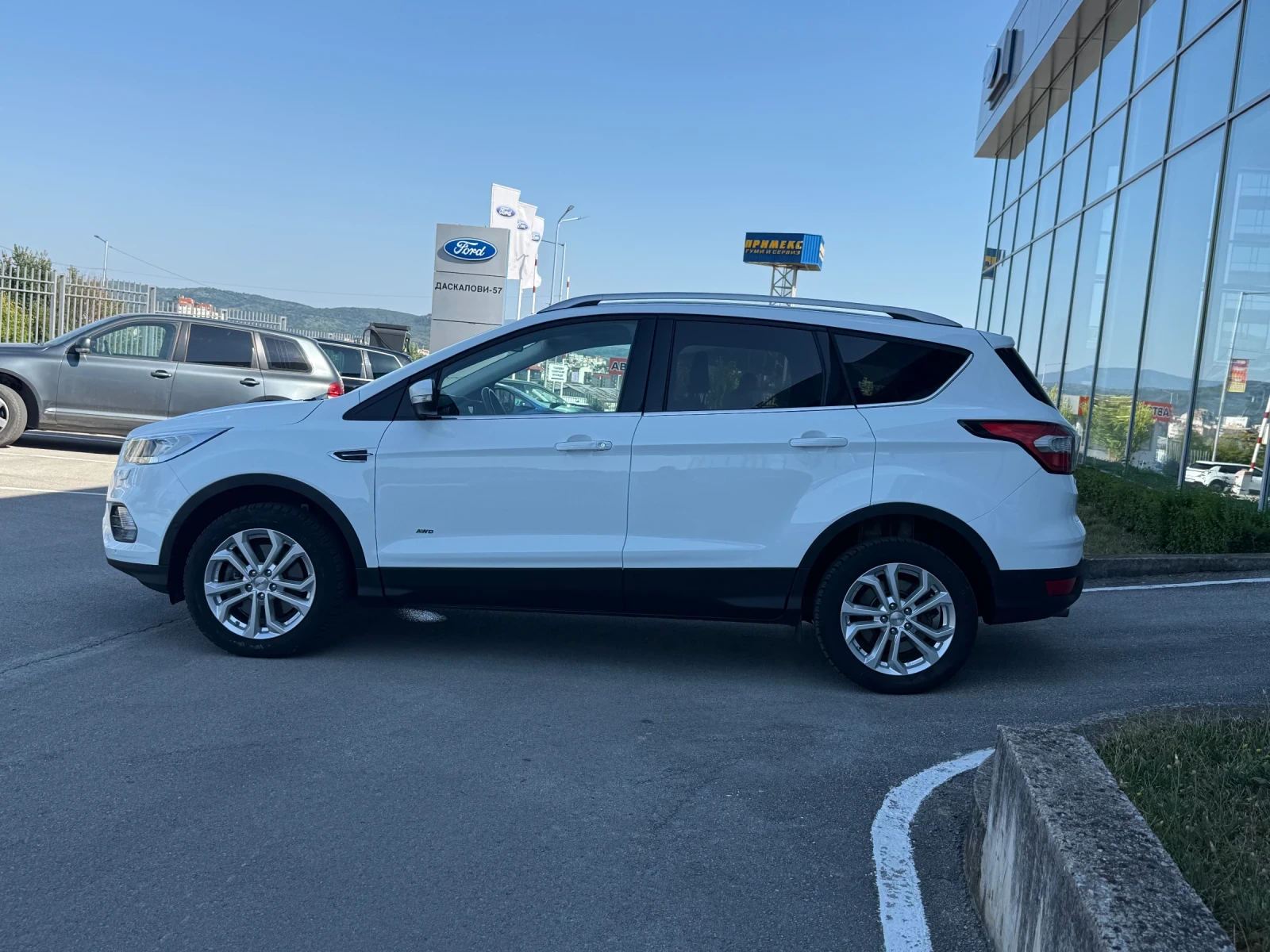 Ford Kuga 2.0CDTI 4WD 97800км, снимка 6 - Автомобили и джипове - 55493775