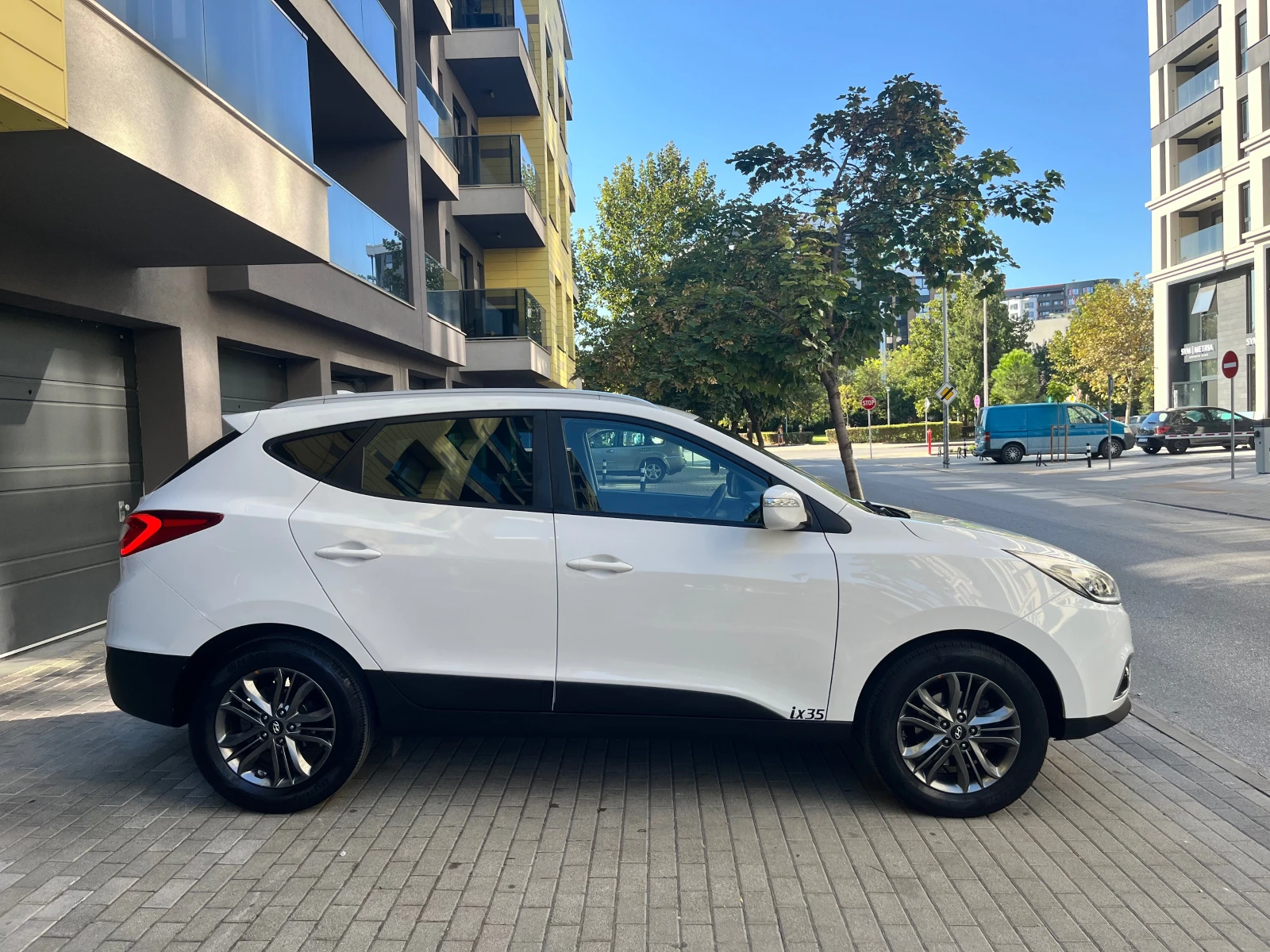 Hyundai IX35 1.7crdi= Facelift= XPOSSIBLE= Навигация= Камера!!!, снимка 4 - Автомобили и джипове - 56036865