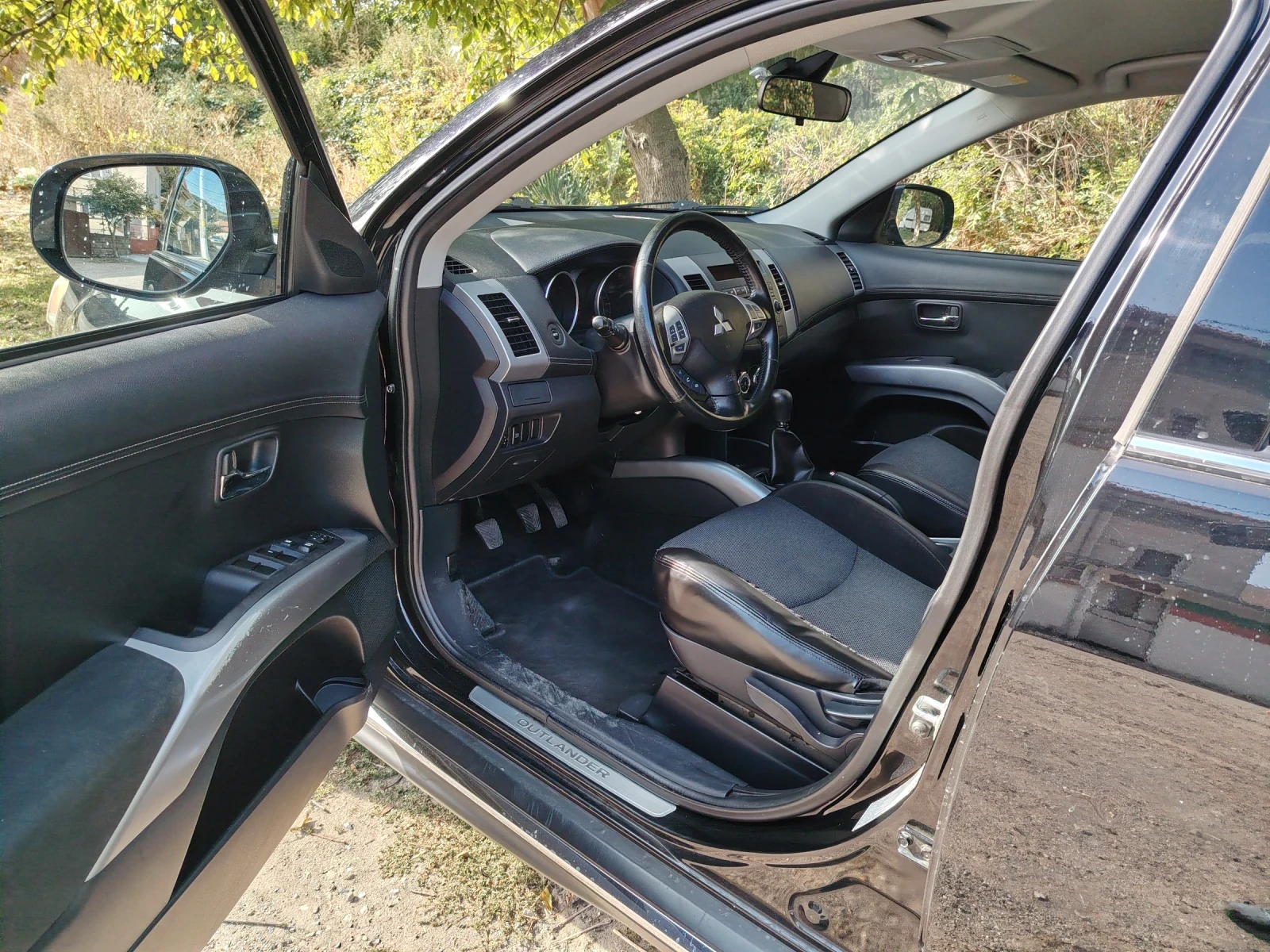 Mitsubishi Outlander 2.0, снимка 5 - Автомобили и джипове - 56584913