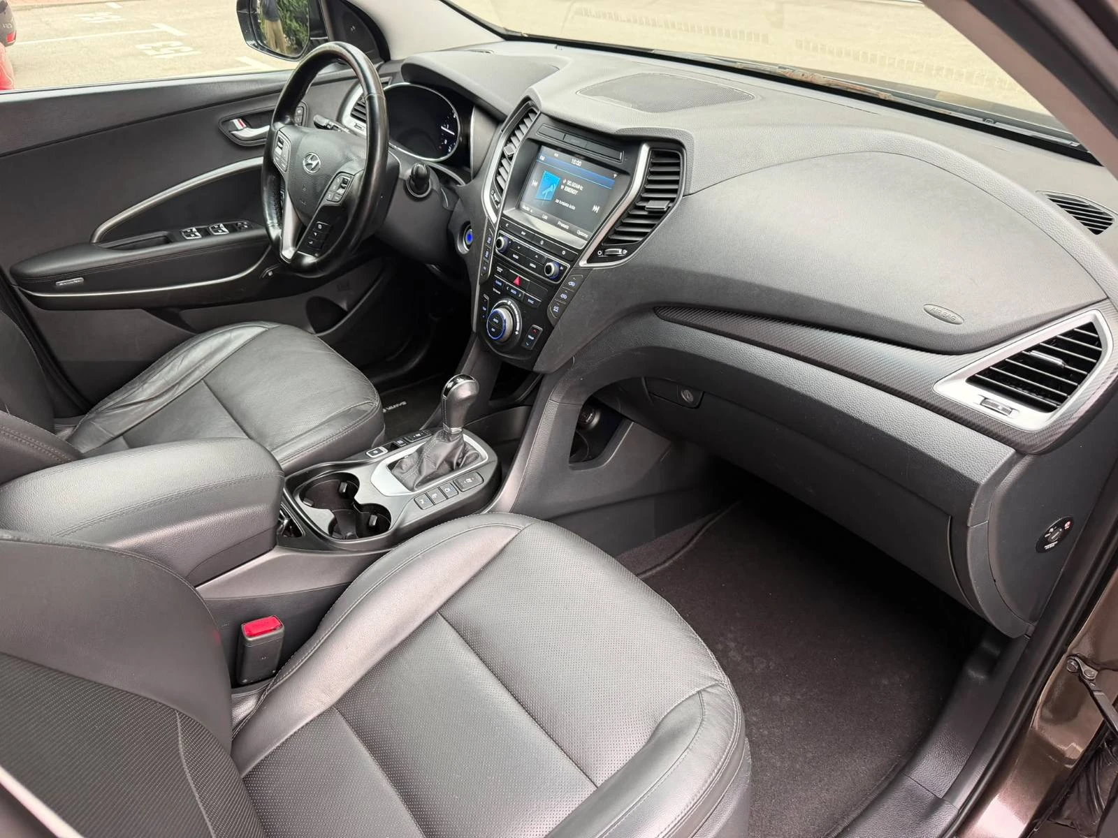Hyundai Santa fe FULL/EXCLUSIVE/360/DISTRONIC , снимка 8 - Автомобили и джипове - 56662927
