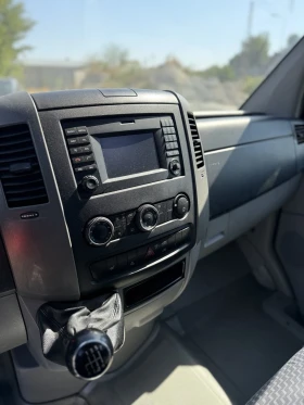 Обява за продажба на VW Crafter 6-места / Очакван внос / Климатроник ~Цена по договаряне - изображение 9 | Auto.bg Обява за продажба на VW Crafter 6-места / Очакван внос / Климатроник ~Цена по договаряне - изображение 9