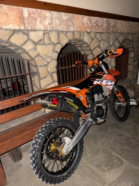 ����� �� �������� �� Ktm SX-F �������/Akrapovic/Cairoli Edition