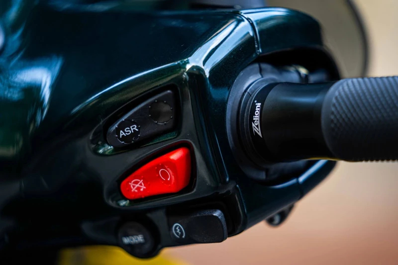 Vespa GTS Racing sixties, снимка 7 - Мотоциклети и мототехника - 53108087