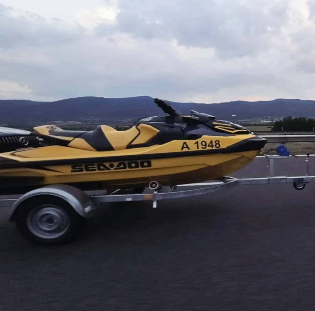 Джет Bombardier Sea Doo Rxtx300