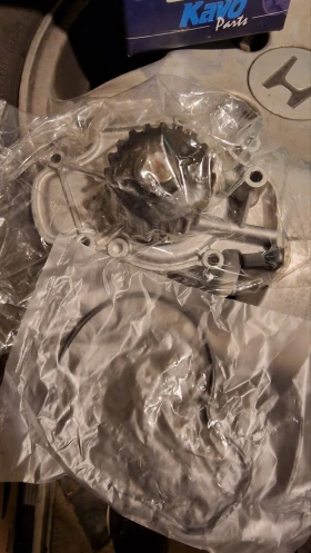 Водна помпа за Honda Accord 6 - нова, снимка 2